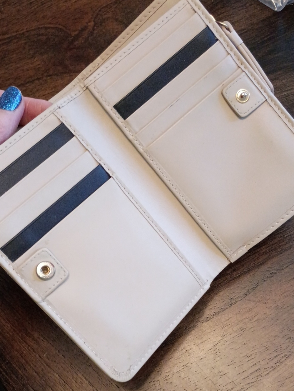 RADLEY LONDON Cream Leather Small Wallet with Brown Scottie Dog - Picture 10 of 11